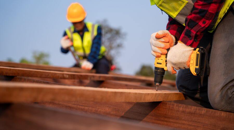 Expert Emergency Roof Repairs services in Elvaston, IL